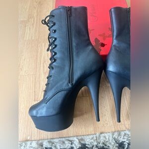 Pleasers Delight 1020, Black vegan leather, Size 11